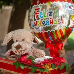 Peluche y rosas