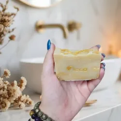 Jabón artesanal de sándalo de 85g