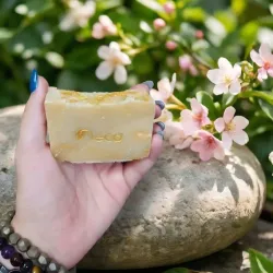 Jabón artesanal de sándalo de 65g