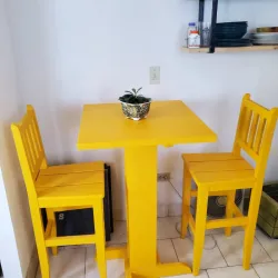 Juego de desayunador con dos banquetas 2