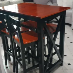 Juego de desayunador y cuatro banquetas