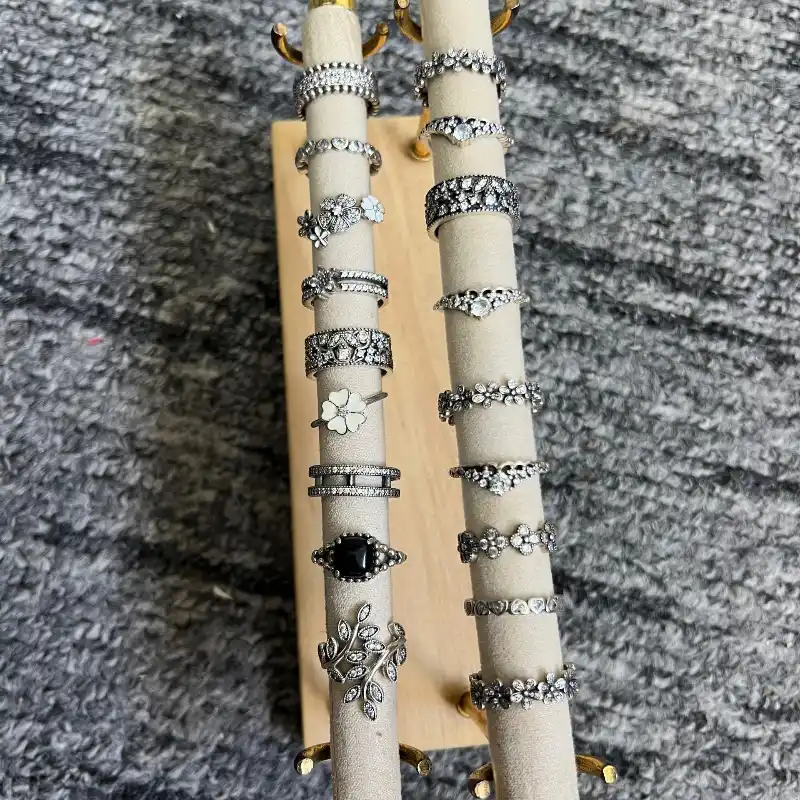 Aretes y Anillos 💍 pandora 