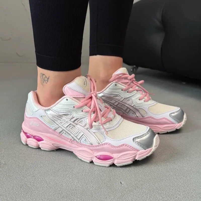 ASICS 🩷