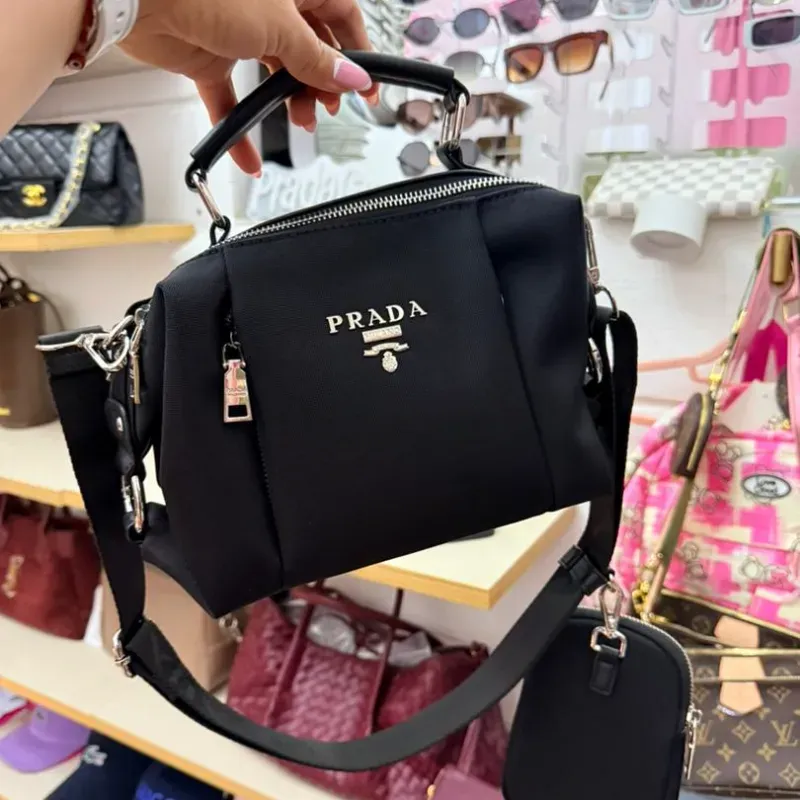 Bolsos Medianos Prada💫