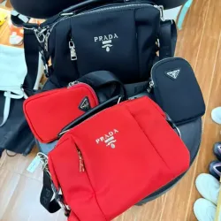 Bolsos Medianos Prada💫