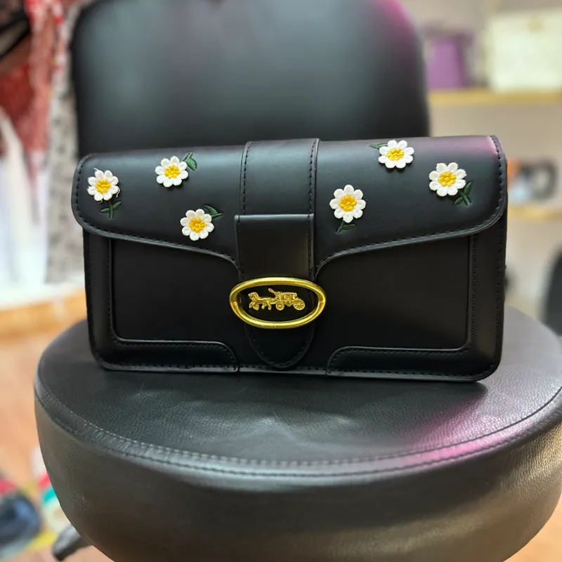 Cartera Coach 🌼