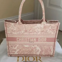 Cartera Dior💫