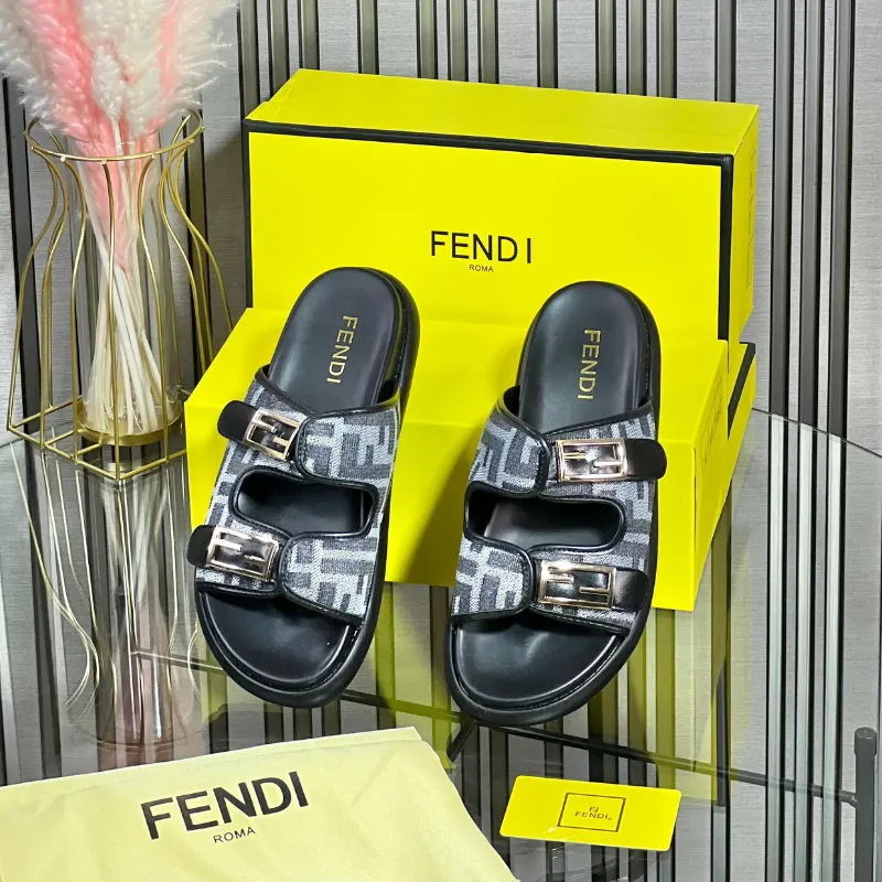 Sandalias Fendi ✨