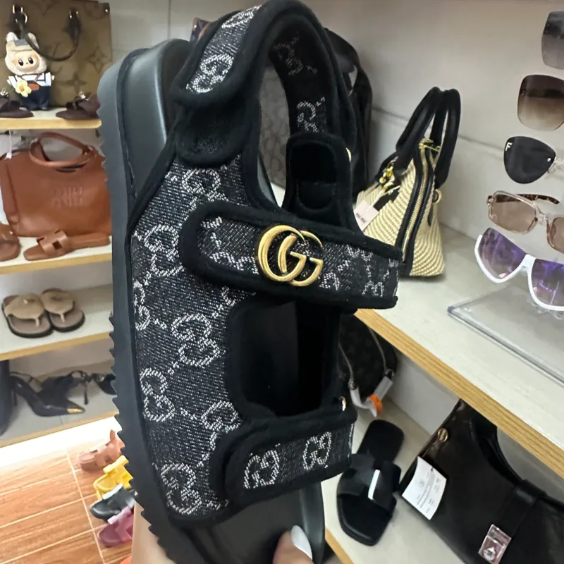 Sandalias Prácticas Gucci 