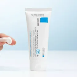 Cicaplast Baume B5+ de La Roche-Posay.