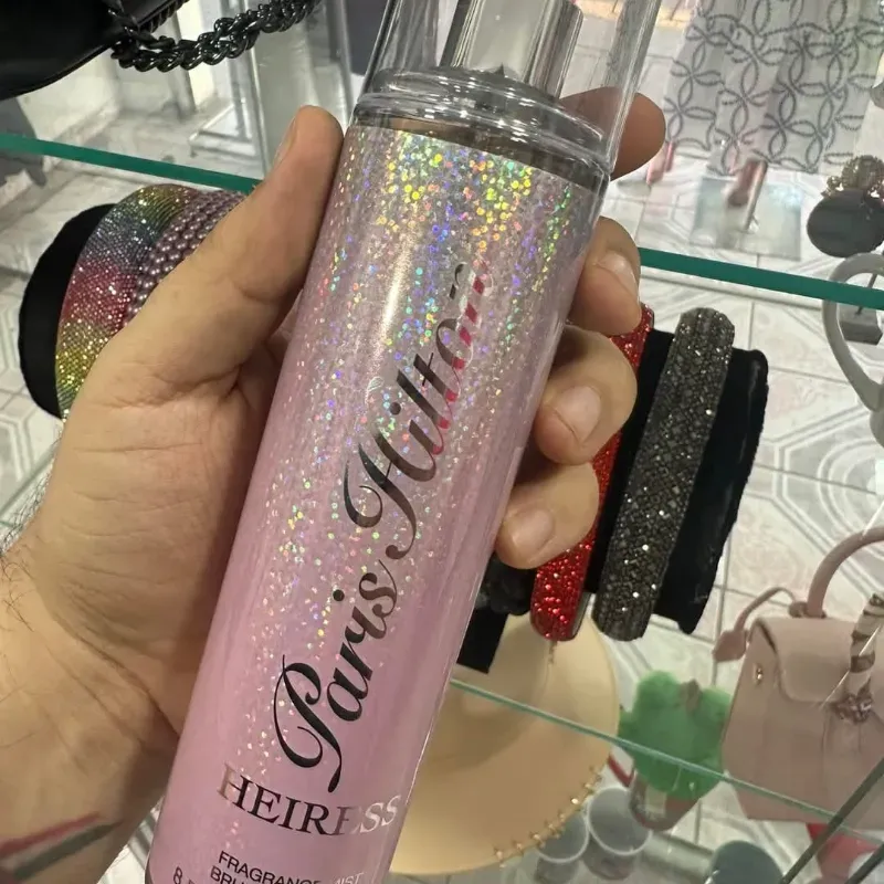 Colonia Paris Hilton original 