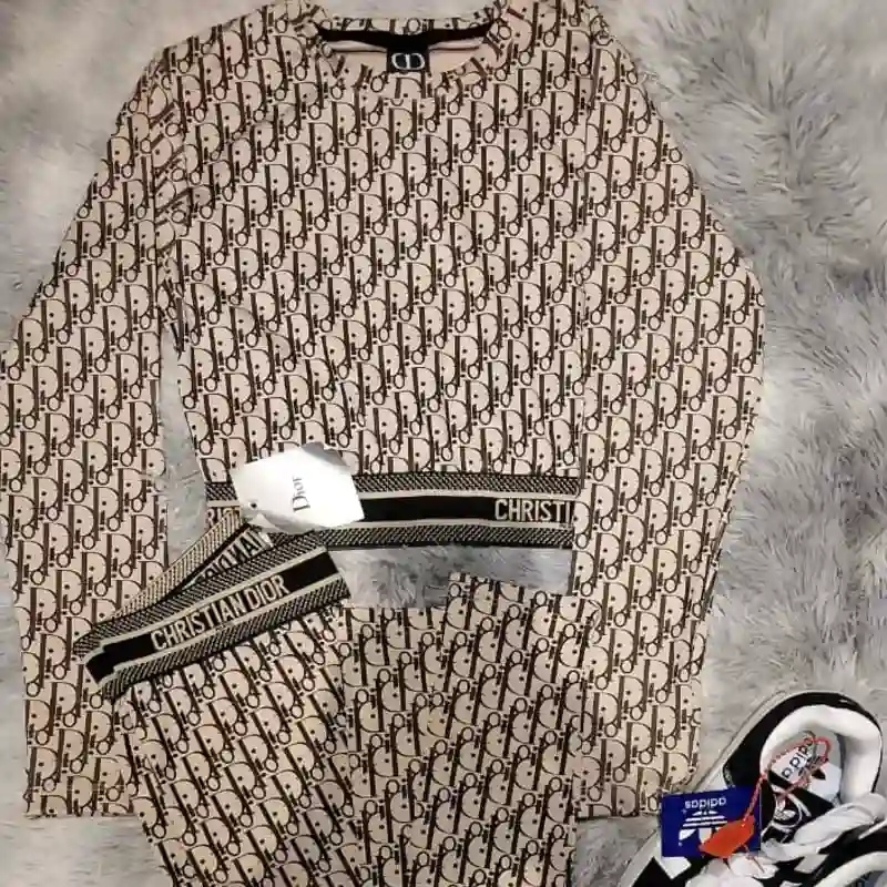 Conjunto de licra Luis Vuitton 