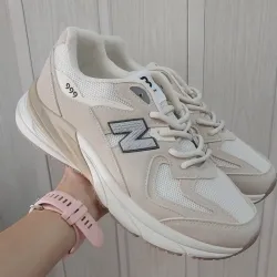 New Balance 999