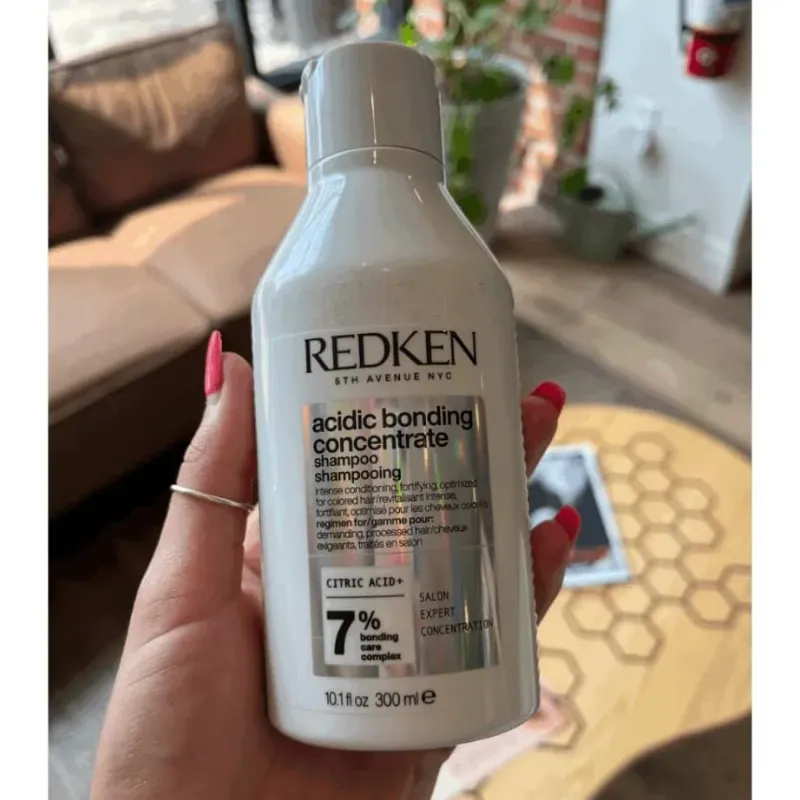 ✨ Redken Acidic Bonding Concentrate Shampoo ✨