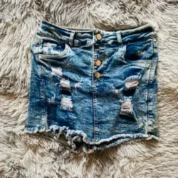 Saya Short 