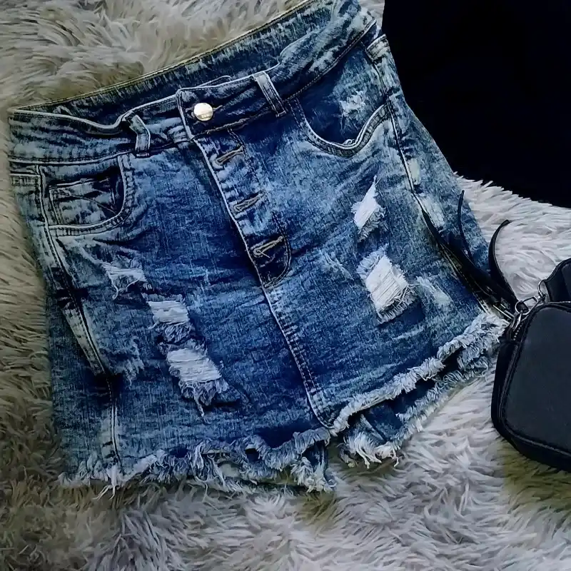Saya short