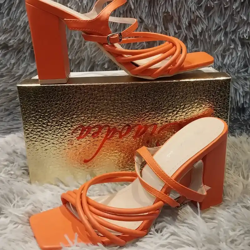 Tacones naranjas 🍊 😌 