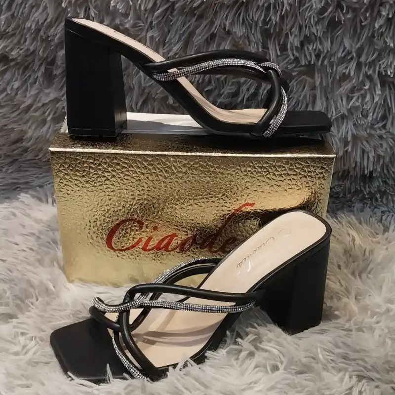 Tacones negros 