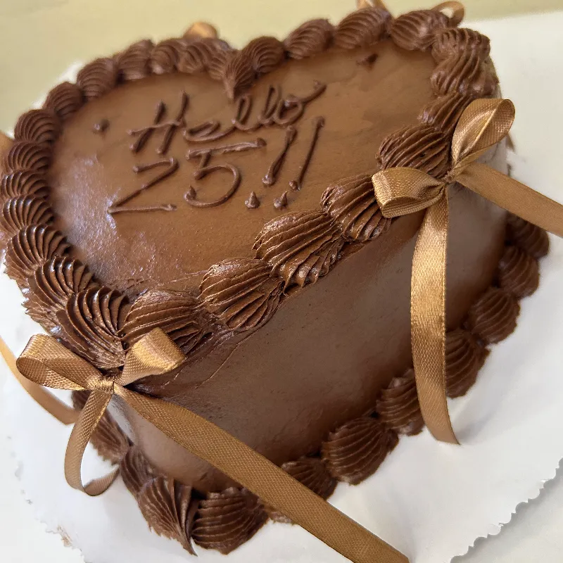 Cake corazón 20 cm completo de chocolate