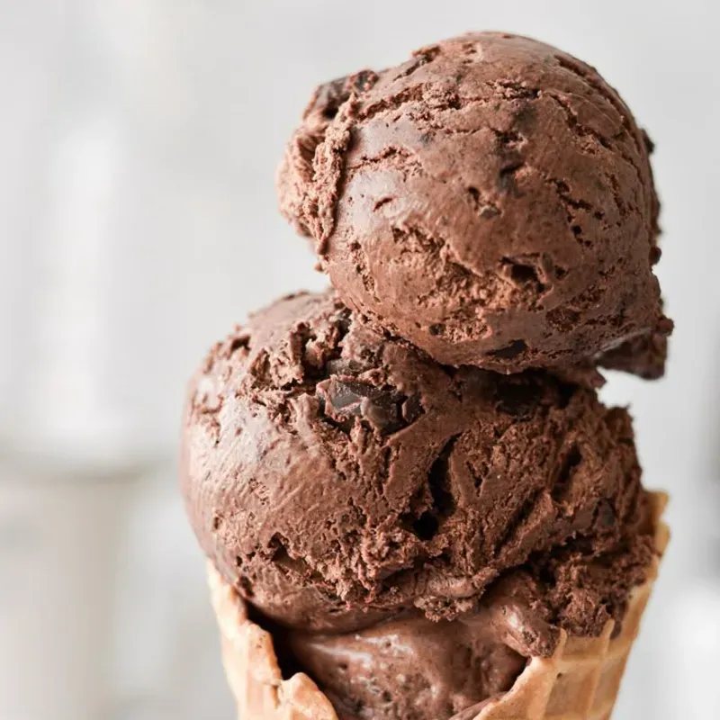 Helado 4 litros Rico Rico chocolate 