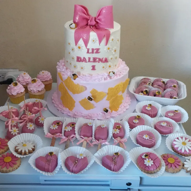 Pack Cake y Candy Bar Abejitas 