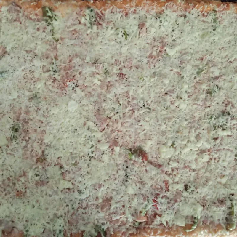 Pizza familiar napolitana.
