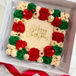 ✨ Torta Tres Leches en Domo Rectangular – Especial Navideño ✨ (15 cm) 9 porciones. 
