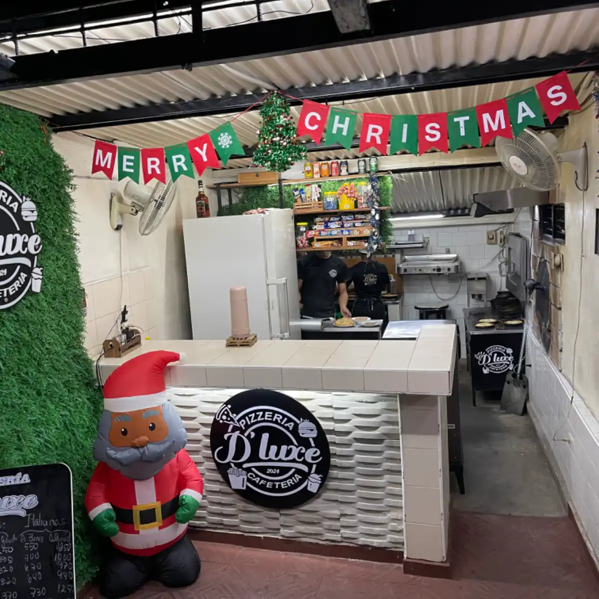 D’Luxe Pizzería-Cafetería
