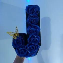 Letras 3D con rosas eternas 🌹