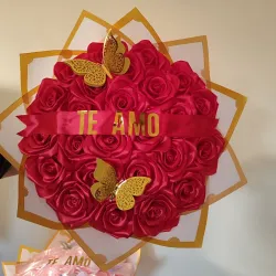 Ramo buchón de rosas rojas 💋