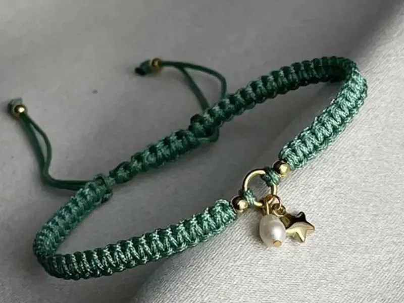 🧵 Pulseras tejidas