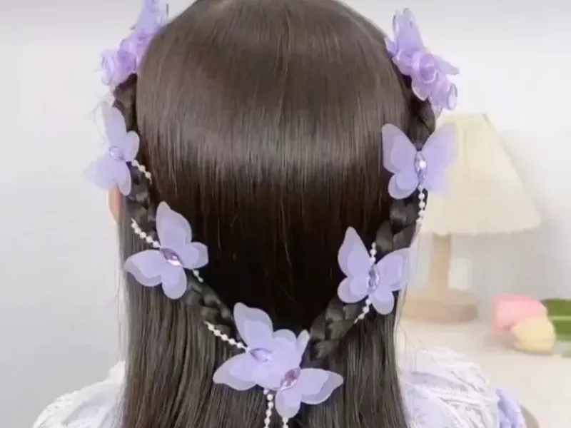 Caminos de flores y mariposas