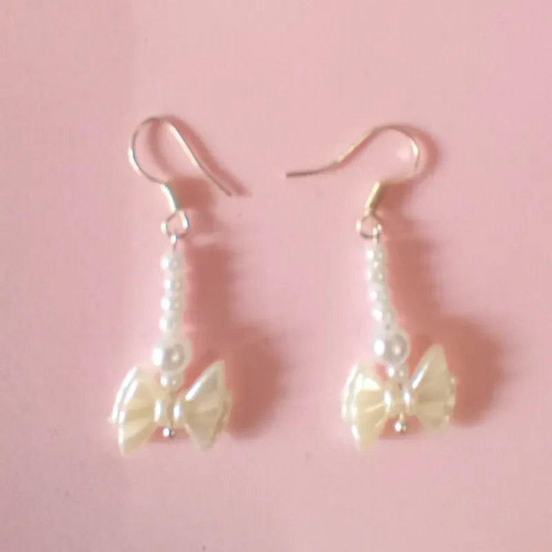 Aretes Blancos