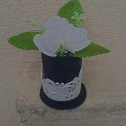 Búcaro negro y Blanco