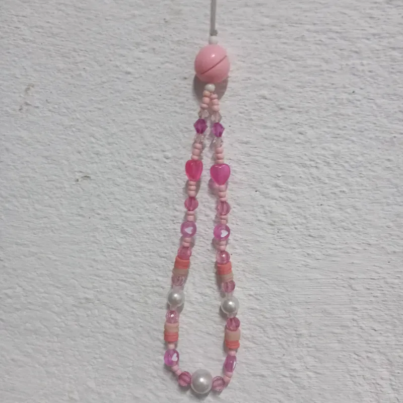 Colgante con bola rosada
