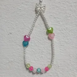 Colgante con corazones multicolores 