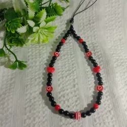 Colgante rojo y negro 