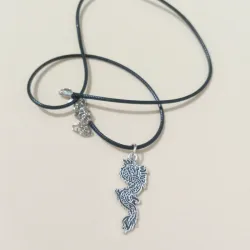 Collares con dije de Dragón 