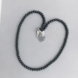 Collar de perlas plásticas y cierre marinero dije ❤️