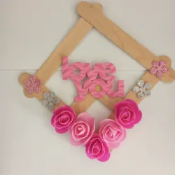 Cuadro con rosas y Love 
