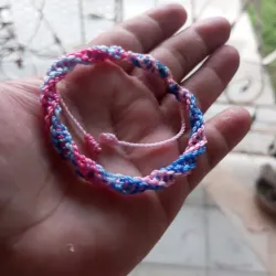 Pulso bicolor tejido