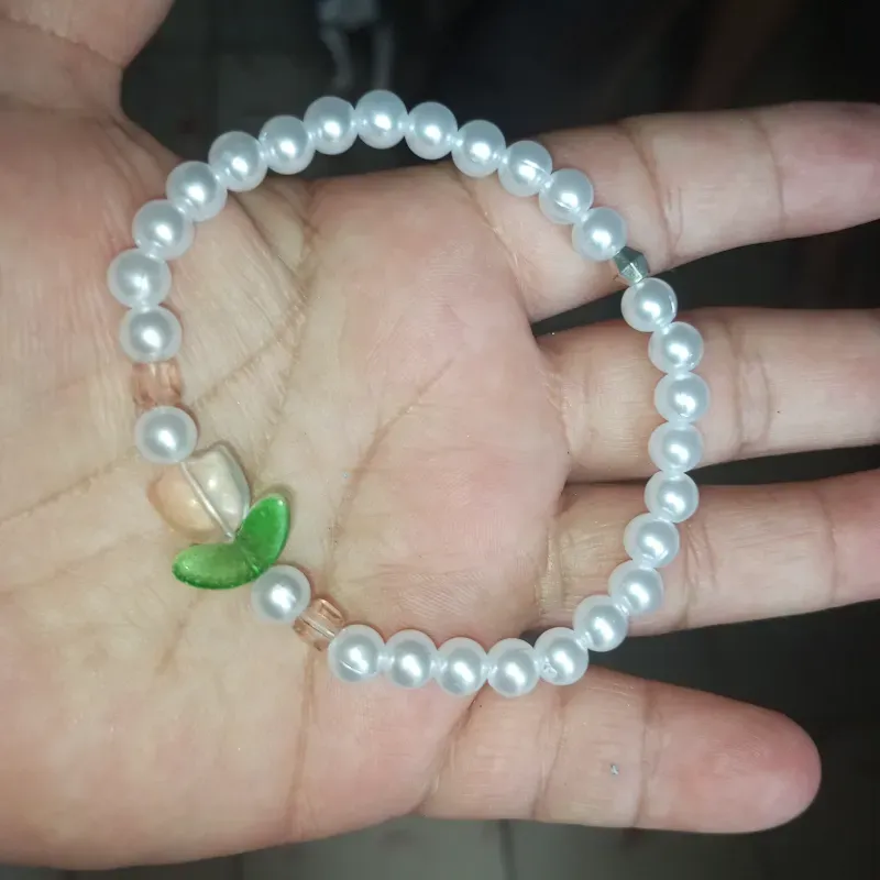 Pulso con flor de lirio de cristal 