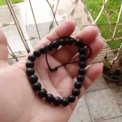 Pulso onix negro 8mm para hombre