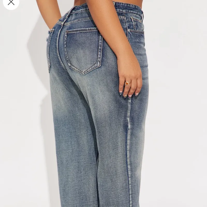 Pantalón mezclilla oscuro