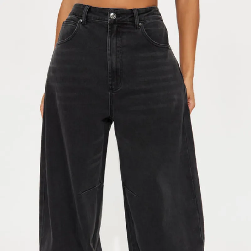 Pantalón Negro Estilo Burbuja 