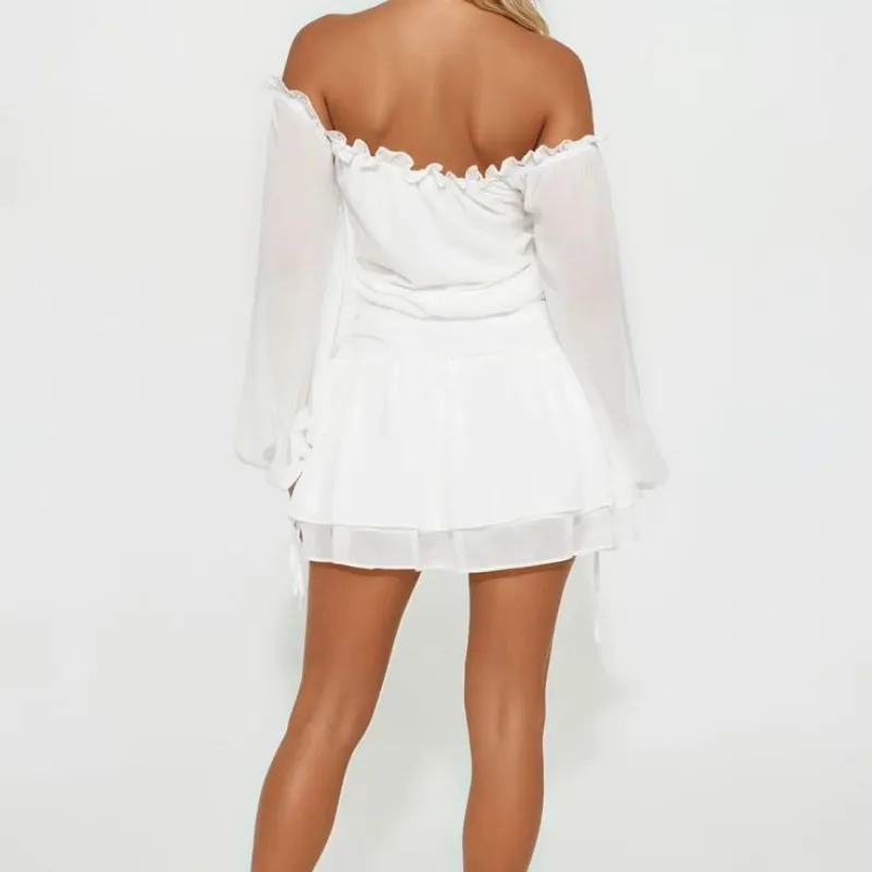 Vestido Blanco Cordones