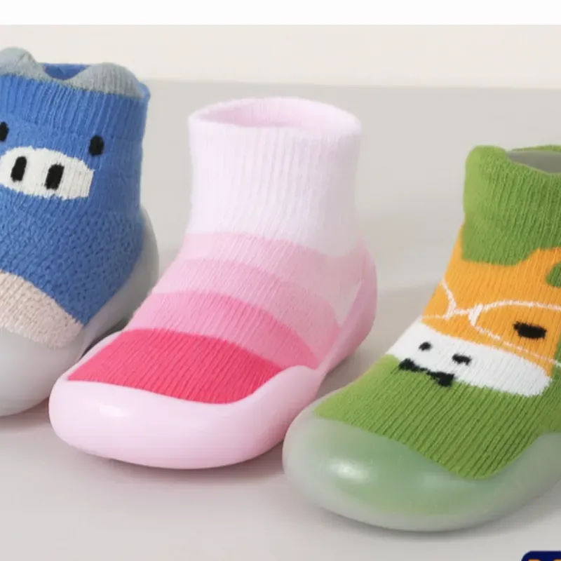 Zapatos enguantados para niños y niñas