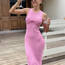 Vestido rosa de playa