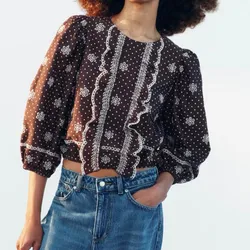 Blusa de puntos marrón