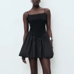 Vestido negro corto